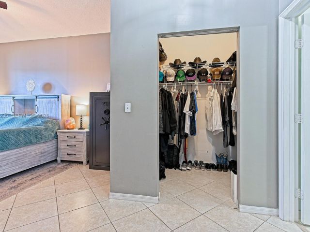 Home for sale at 1921 SE 16 Ave - photo 7458979