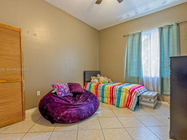 Home for sale at 1921 SE 16 Ave - photo 7458983