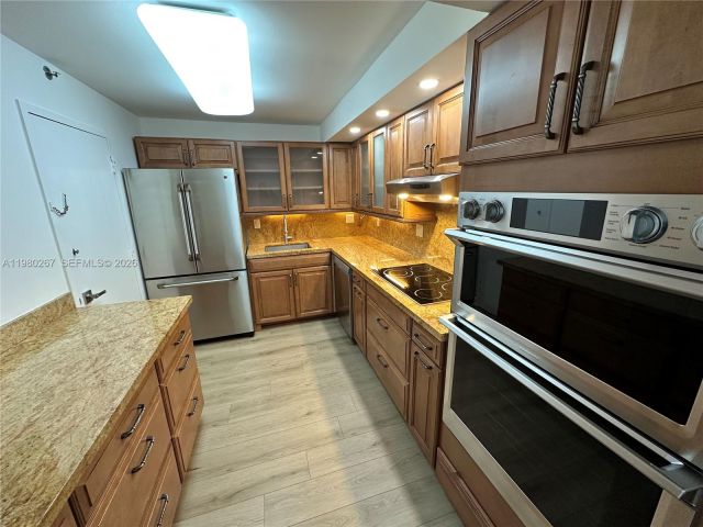 Apartment for rent  Unit #1136 - photo 7528526