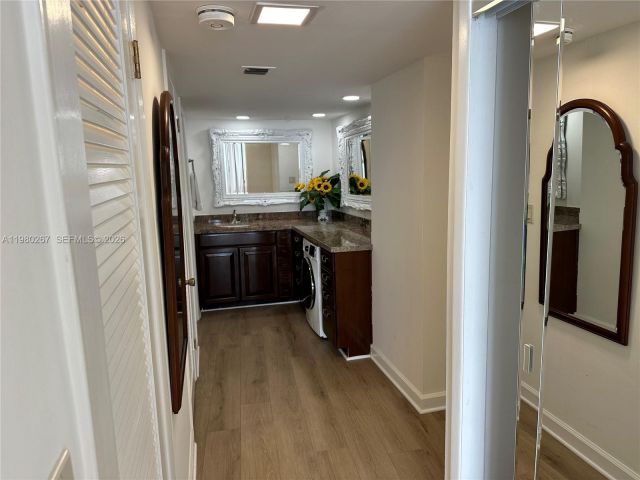 Apartment for rent  Unit #1136 - photo 7528530