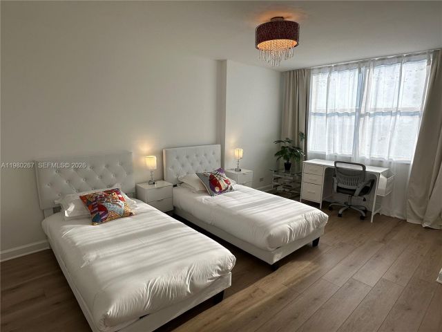 Apartment for rent  Unit #1136 - photo 7528534