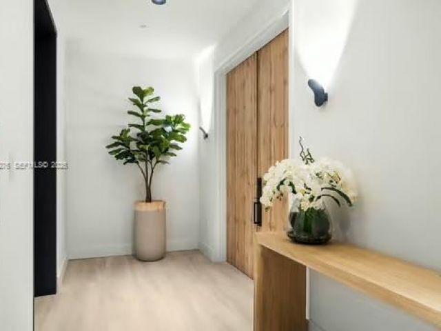 Apartment for rent  Unit #1701 - photo 7533566