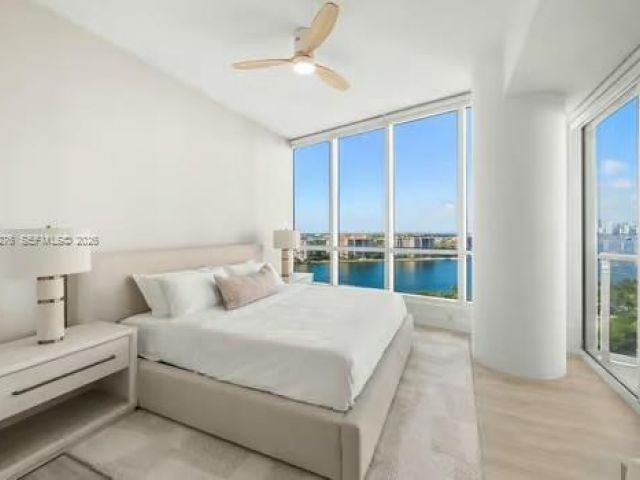 Apartment for rent  Unit #1701 - photo 7533577