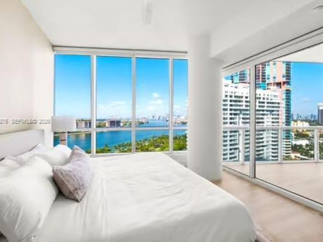 Apartment for rent  Unit #1701 - photo 7533580