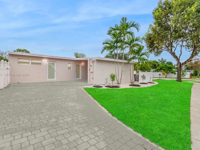 Home for rent at 3137 SW 15th St - photo 7482842