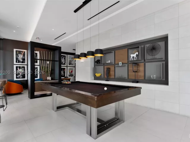 1-bedroom condo for sale in Miami - 3900 Biscayne Blvd S-916 - MondialRealty
