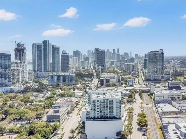 1-bedroom condo for sale in Miami - 3900 Biscayne Blvd S-916 - MondialRealty