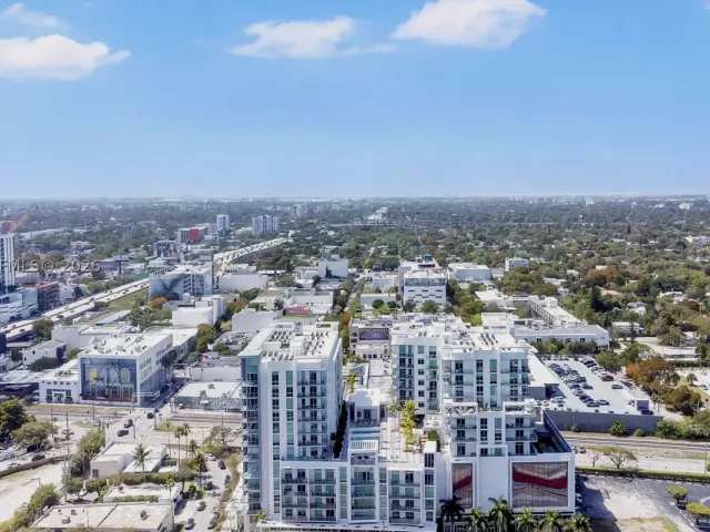 1-bedroom condo for sale in Miami - 3900 Biscayne Blvd S-916 - MondialRealty