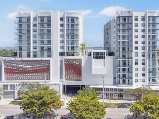 1-bedroom condo for sale in Miami - 3900 Biscayne Blvd S-916 - MondialRealty