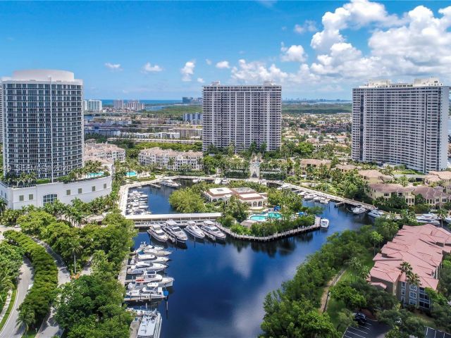 Apartment for sale  Unit #1812 - photo 7487617