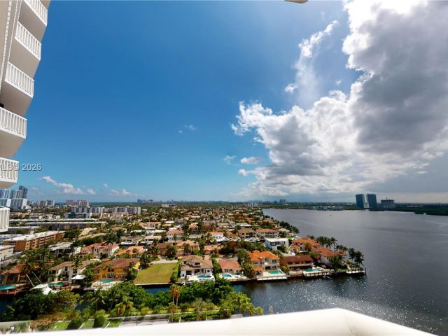 Apartment for sale  Unit #1812 - photo 7487619