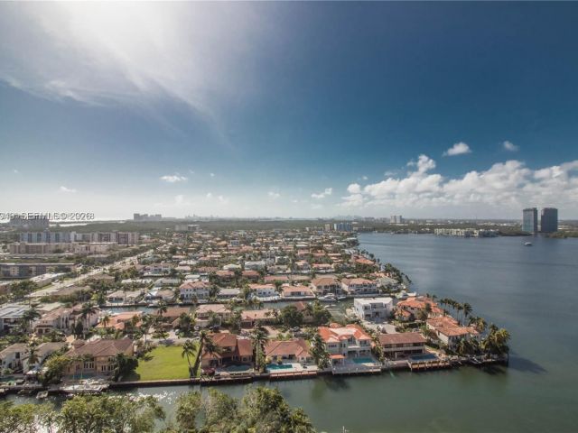 Apartment for sale  Unit #1812 - photo 7487621