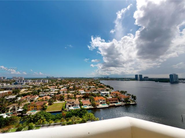 Apartment for sale  Unit #1812 - photo 7487622