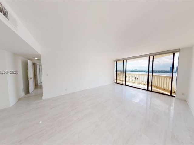 Apartment for sale  Unit #1812 - photo 7487624