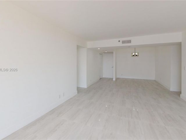 Apartment for sale  Unit #1812 - photo 7487625