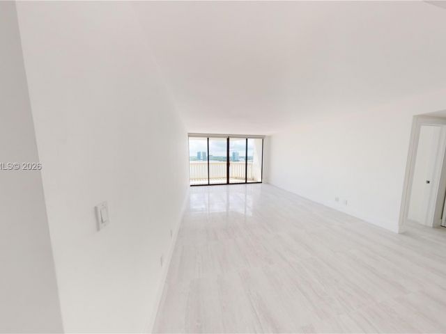 Apartment for sale  Unit #1812 - photo 7487628