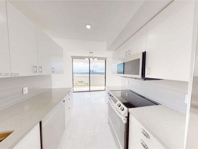 Apartment for sale  Unit #1812 - photo 7487631