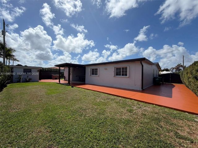 Home for sale at 4161 SW 97th Pl - photo 7515442