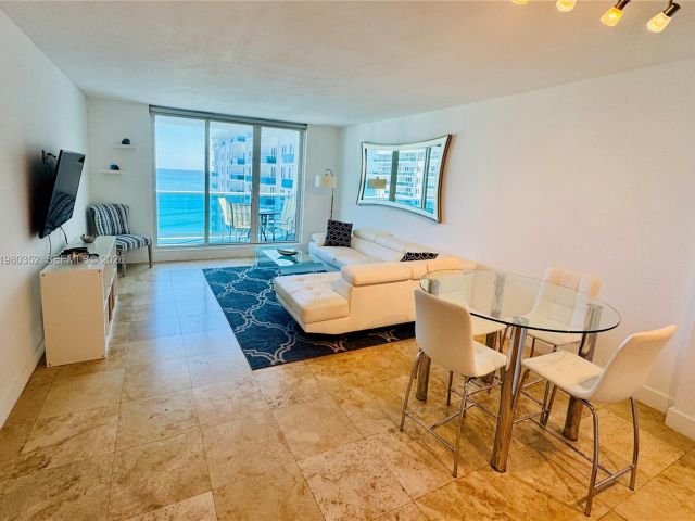 Apartment for rent  Unit #1525 - photo 7533749