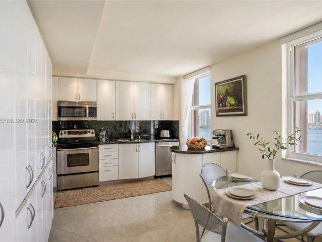 Apartment for sale  Unit #1517 - photo 7497932