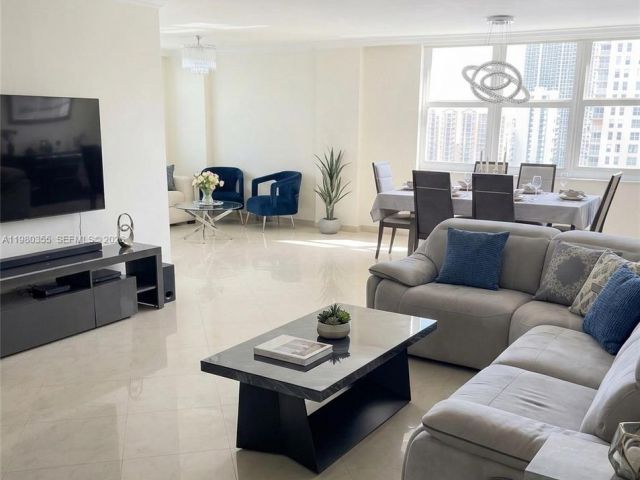 Apartment for sale  Unit #1517 - photo 7497934