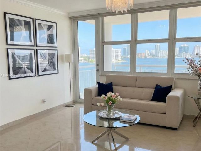 Apartment for sale  Unit #1517 - photo 7497935