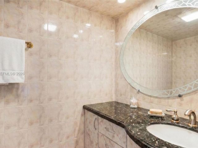 Apartment for sale  Unit #1517 - photo 7497946