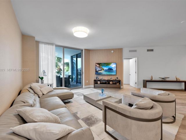 Apartment for rent  Unit #207 - photo 7503589