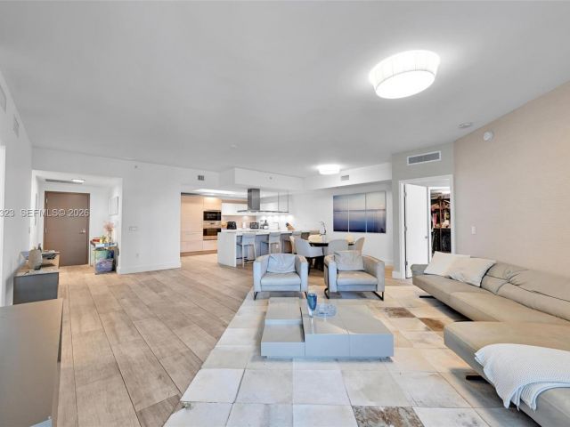 Apartment for rent  Unit #207 - photo 7503592