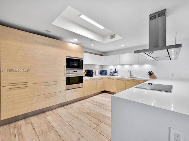 Apartment for rent  Unit #207 - photo 7503594