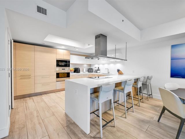 Apartment for rent  Unit #207 - photo 7503595