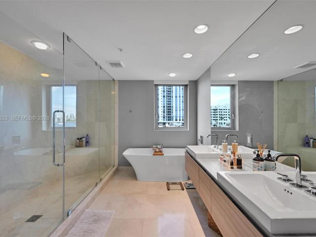 Apartment for rent  Unit #207 - photo 7503604