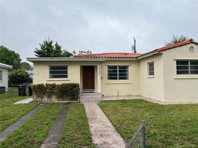 Home for rent at 6261 NW 40th St - photo 7487347