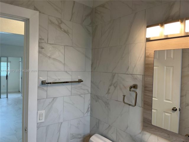 Home for rent at 6261 NW 40th St - photo 7487359