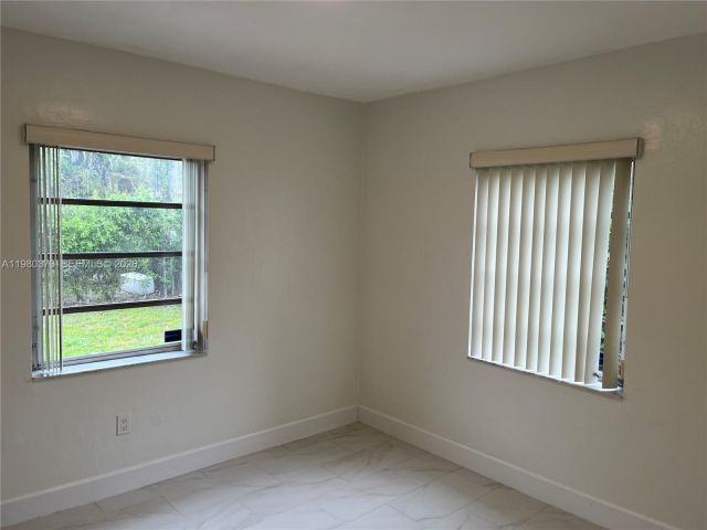 Home for rent at 6261 NW 40th St - photo 7487361