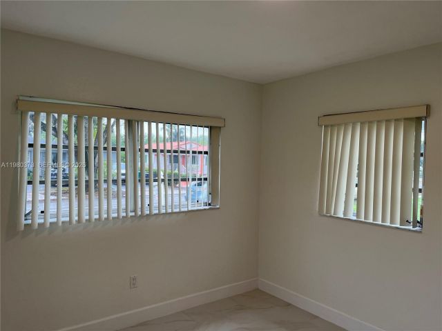 Home for rent at 6261 NW 40th St - photo 7487364