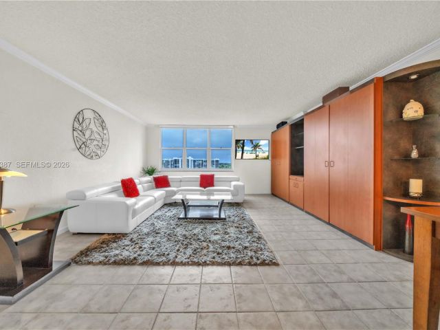 condo for rent in Hollywood - 2501 S Ocean Dr 727(Available April 03) - MondialRealty