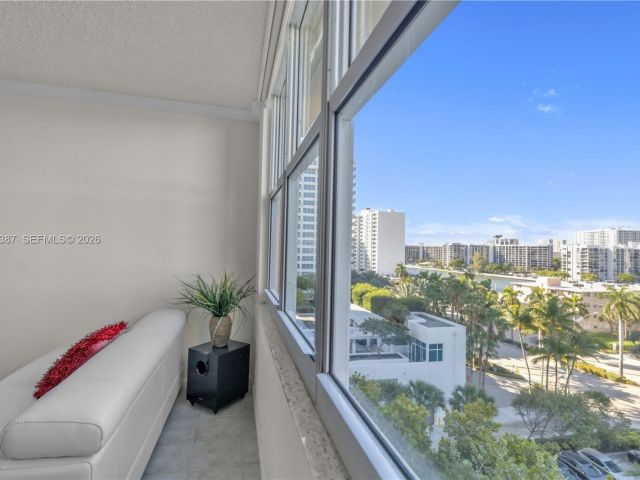 condo for rent in Hollywood - 2501 S Ocean Dr 727(Available April 03) - MondialRealty