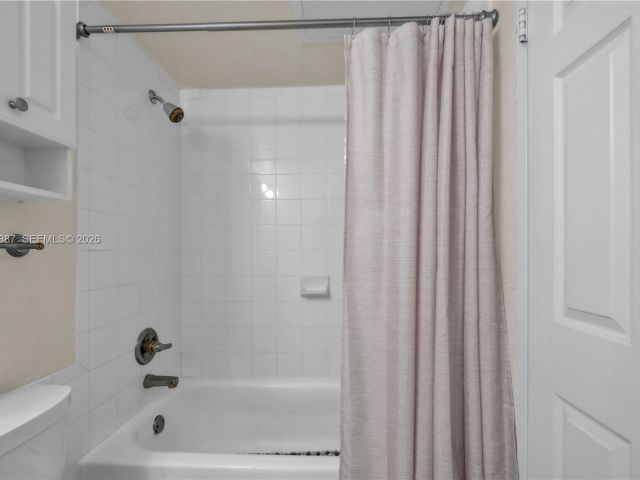 condo for rent in Hollywood - 2501 S Ocean Dr 727(Available April 03) - MondialRealty