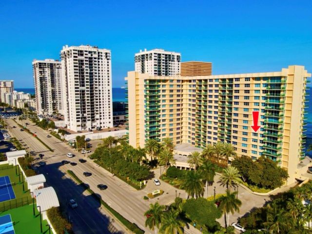 condo for rent in Hollywood - 2501 S Ocean Dr 727(Available April 03) - MondialRealty