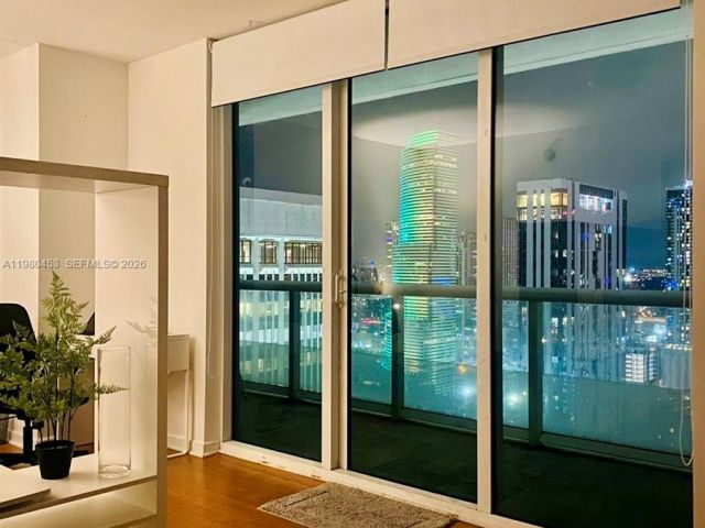 condo for rent in Miami - 50 Biscayne Blvd 3509 - MondialRealty