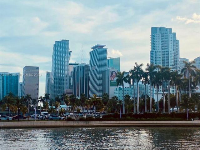 condo for rent in Miami - 50 Biscayne Blvd 3509 - MondialRealty