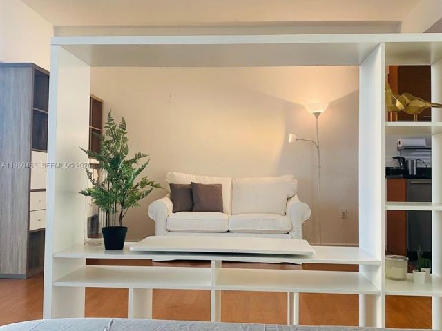 condo for rent in Miami - 50 Biscayne Blvd 3509 - MondialRealty