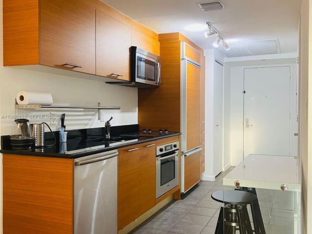 condo for rent in Miami - 50 Biscayne Blvd 3509 - MondialRealty