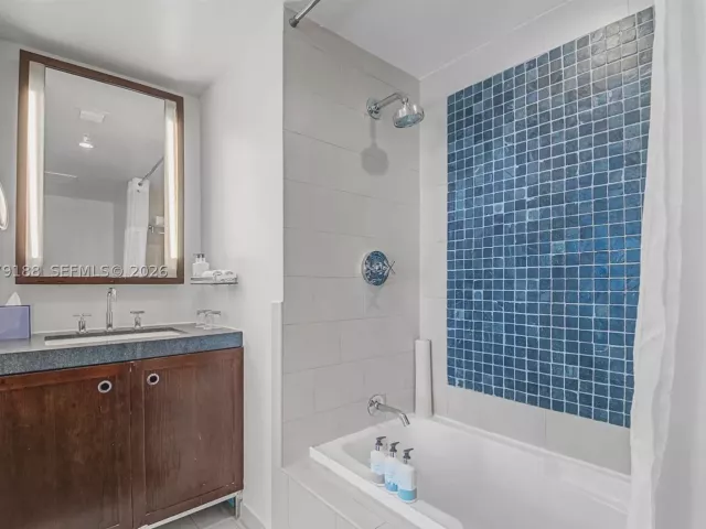 2-bedroom condo for sale in Sunny Isles Beach -  - MondialRealty
