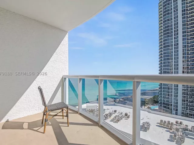 2-bedroom condo for sale in Sunny Isles Beach -  - MondialRealty