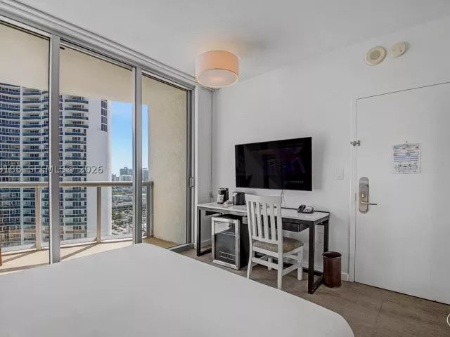 2-bedroom condo for sale in Sunny Isles Beach -  - MondialRealty