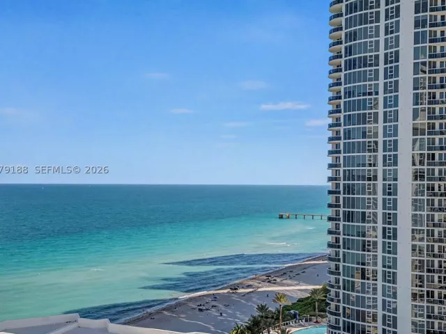 2-bedroom condo for sale in Sunny Isles Beach -  - MondialRealty