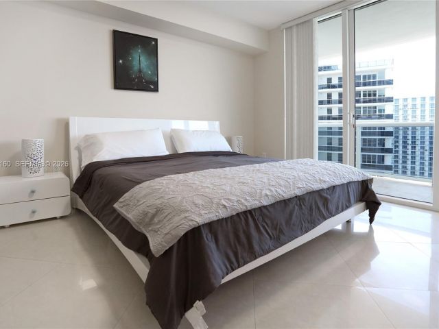 Apartment for rent  Unit #4111 - photo 7499495