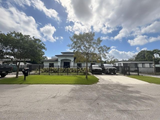 Home for sale at 1720 NW 110th Ter - photo 7532274